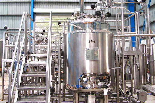 Pharmaceutical manufacturing vessels for sterile pharma and injectables